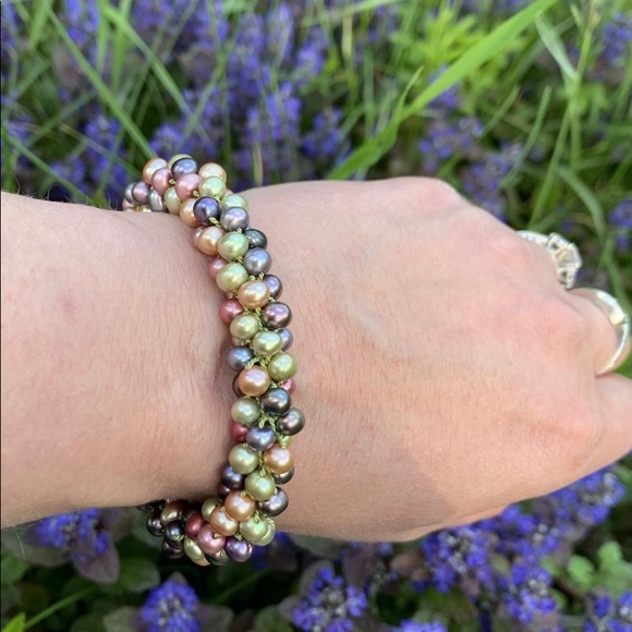 All things fall  pearl bracelet - Picture 2 of 8